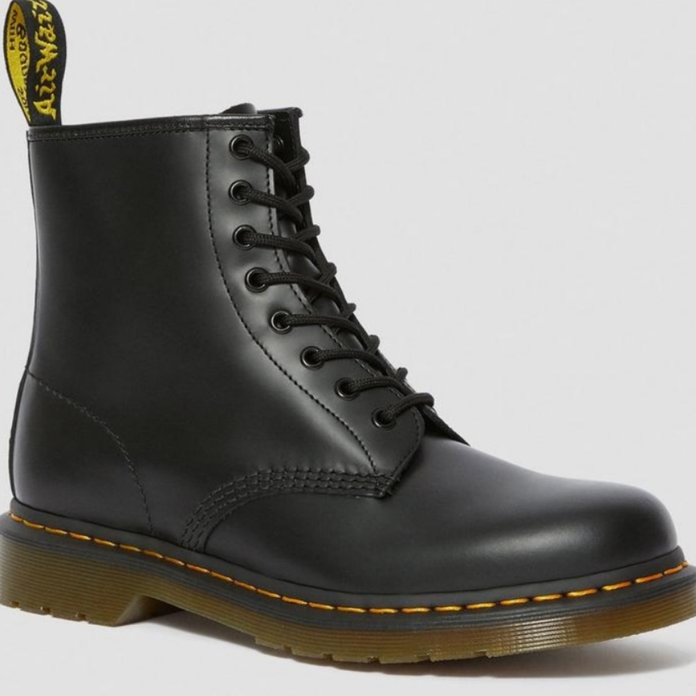 Dr. Marten's 1460 Classic Boot in Smooth Black